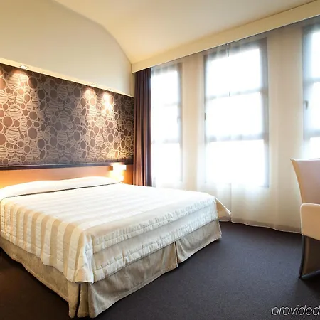 Hc3 Hotel Boloňa